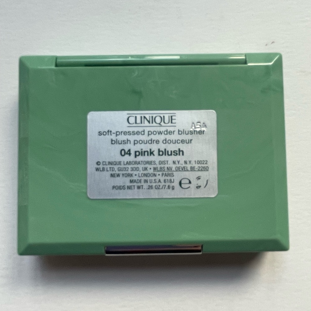 Clinique Bundle Makeup Bundle - Picture 9 of 14